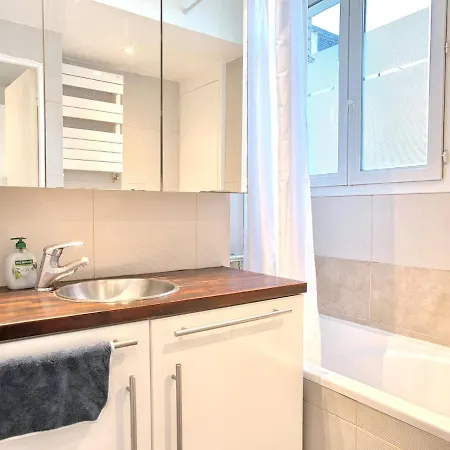 شقة 70m2 Spacious 2br For 6 Guests Near Opera With Elevator باريس